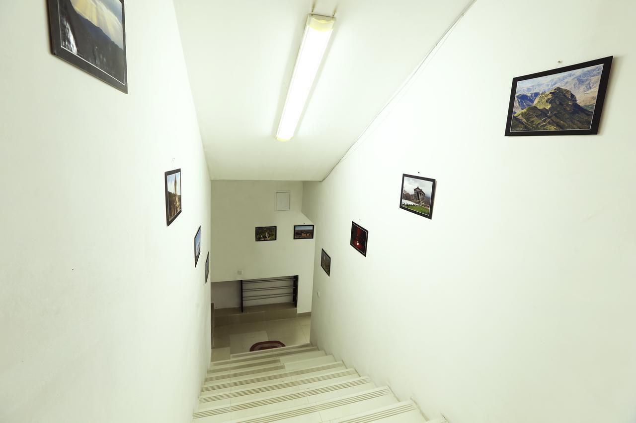 Byron Hostel Yerevan Ngoại thất bức ảnh