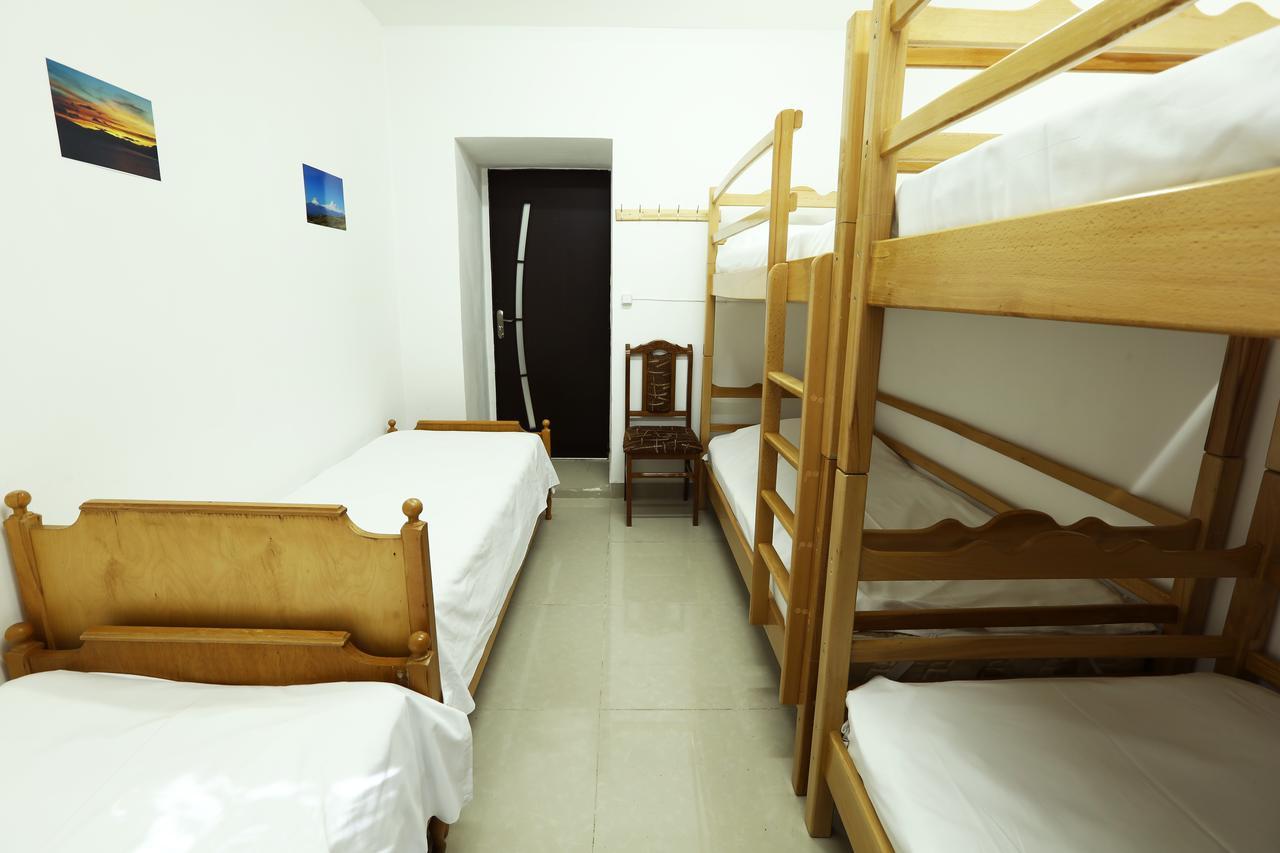 Byron Hostel Yerevan Ngoại thất bức ảnh