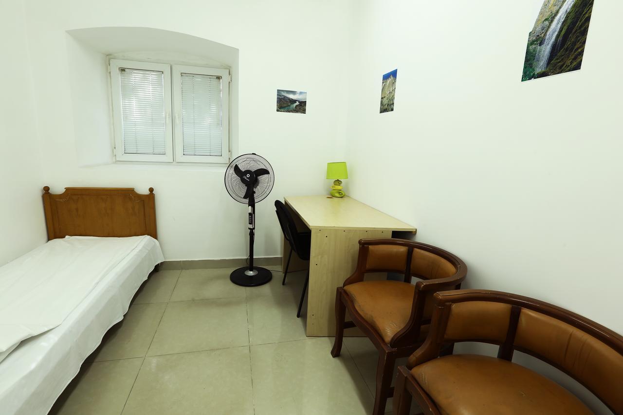 Byron Hostel Yerevan Ngoại thất bức ảnh