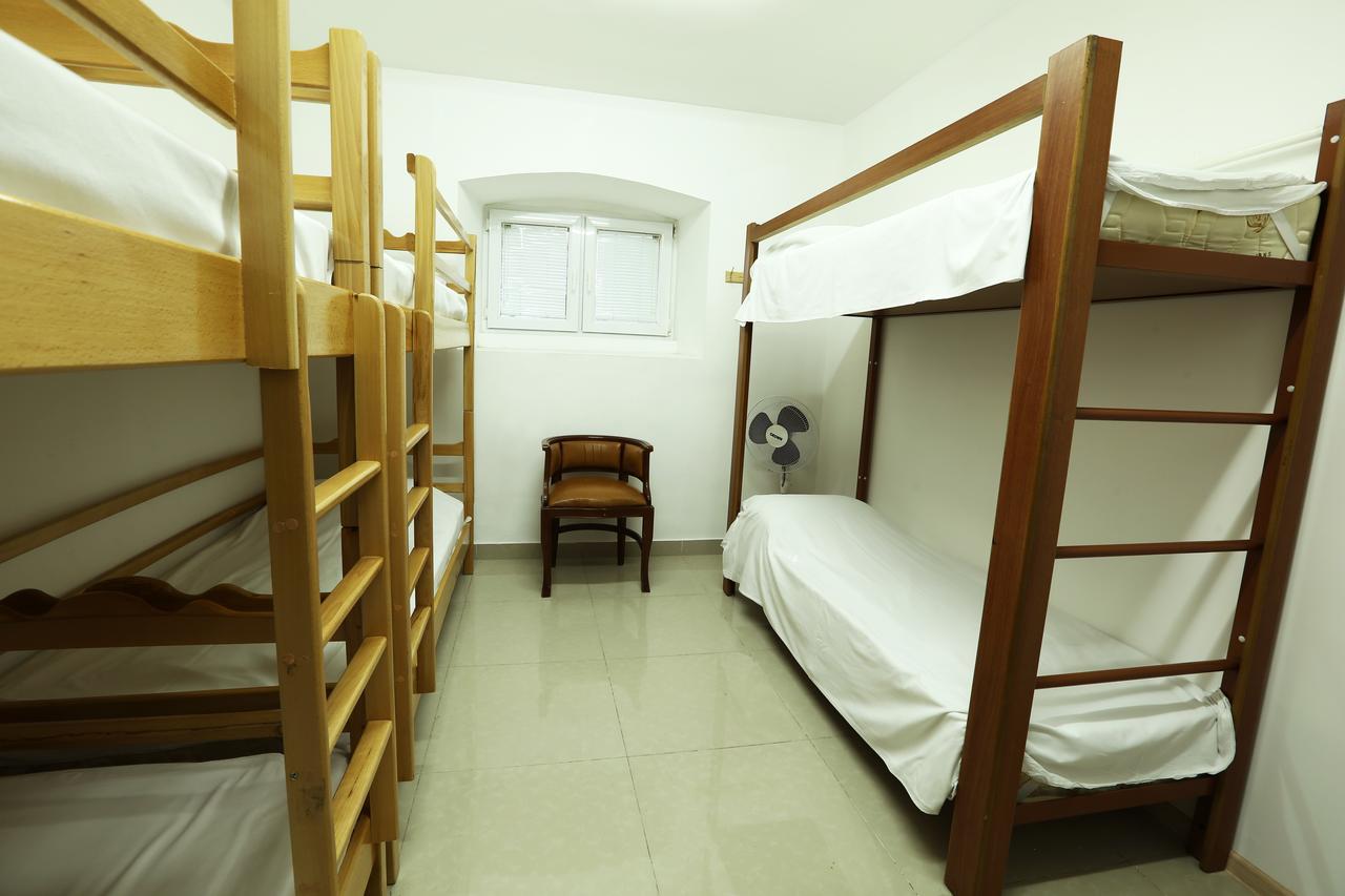 Byron Hostel Yerevan Ngoại thất bức ảnh