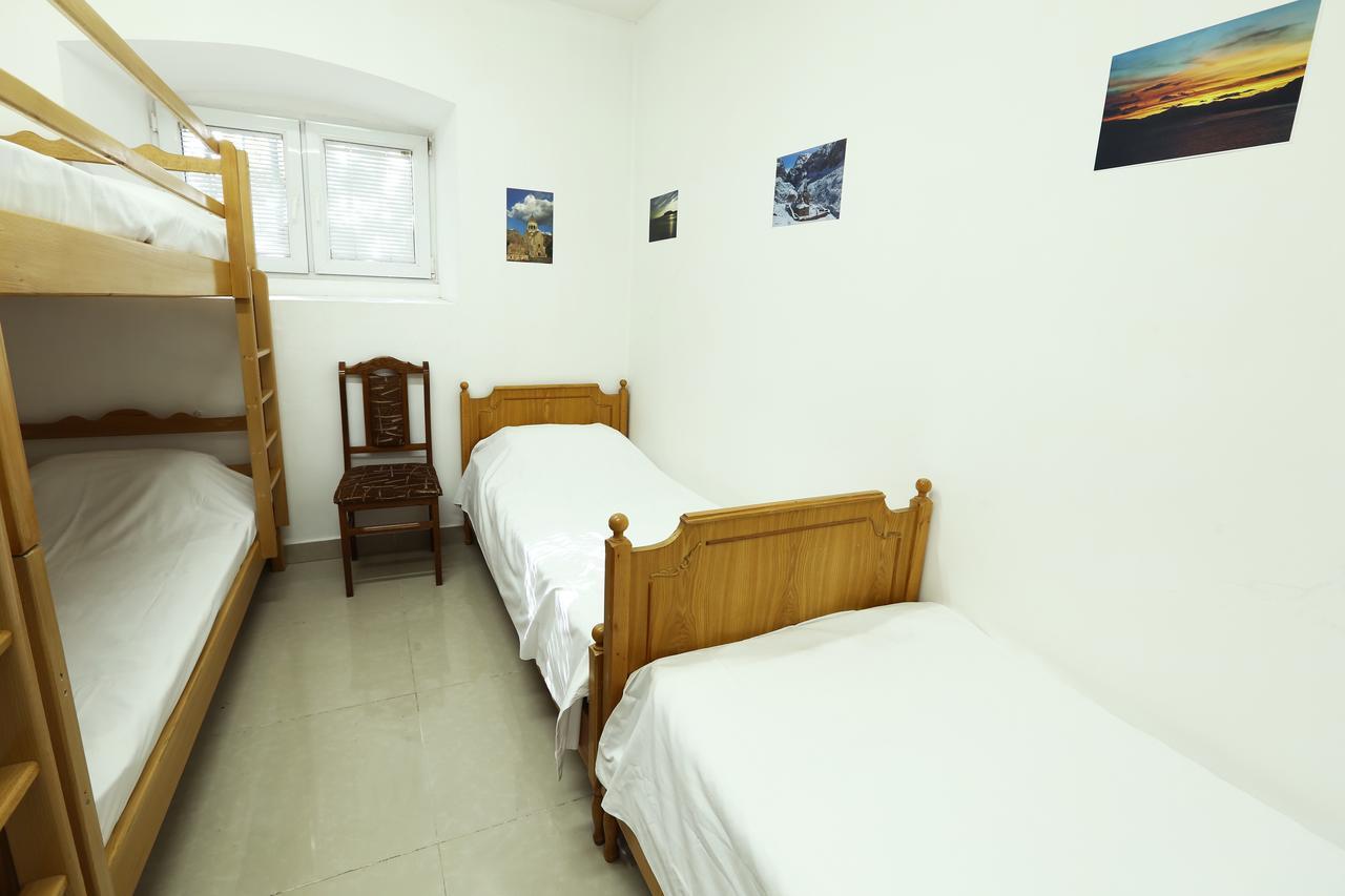 Byron Hostel Yerevan Ngoại thất bức ảnh
