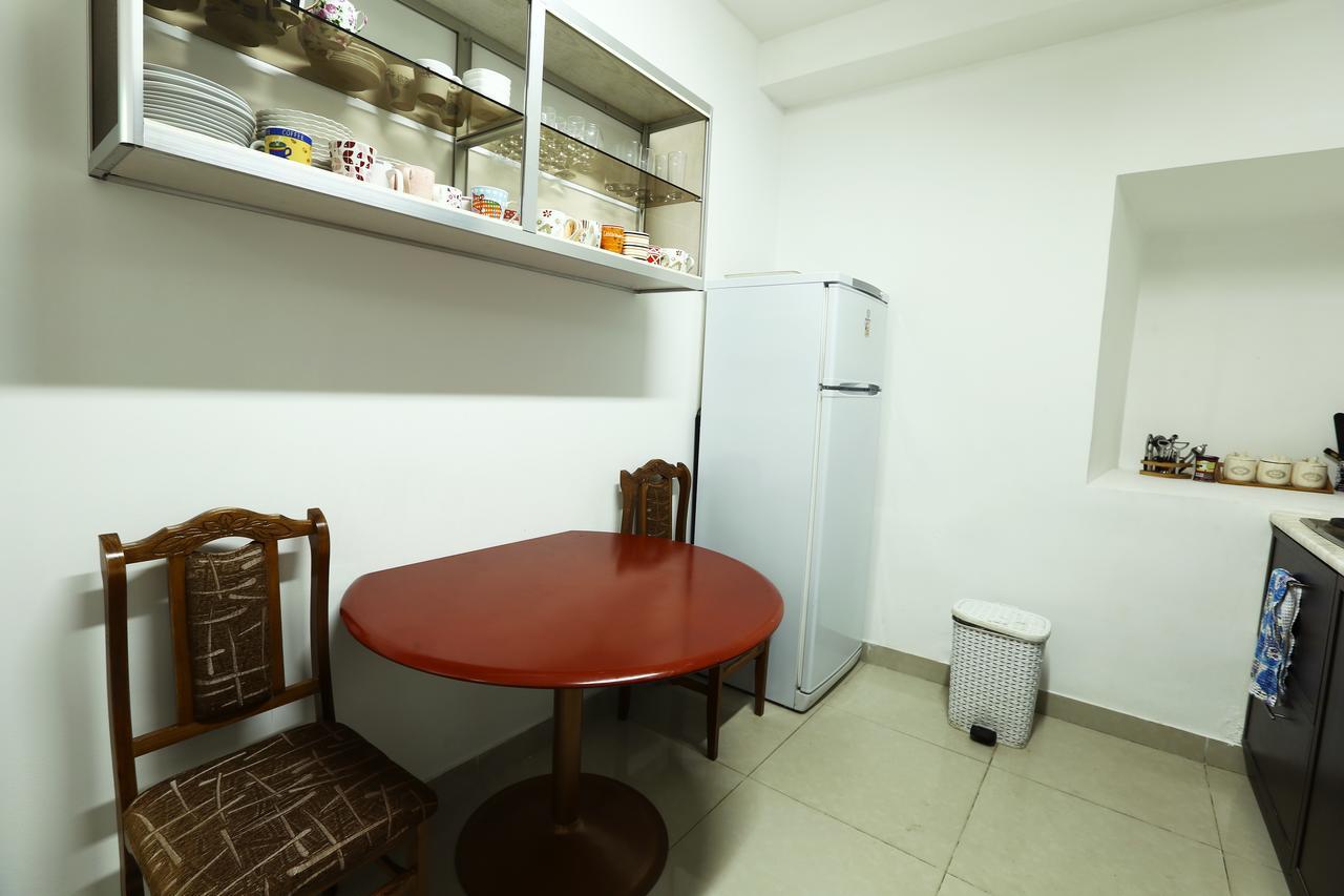 Byron Hostel Yerevan Ngoại thất bức ảnh