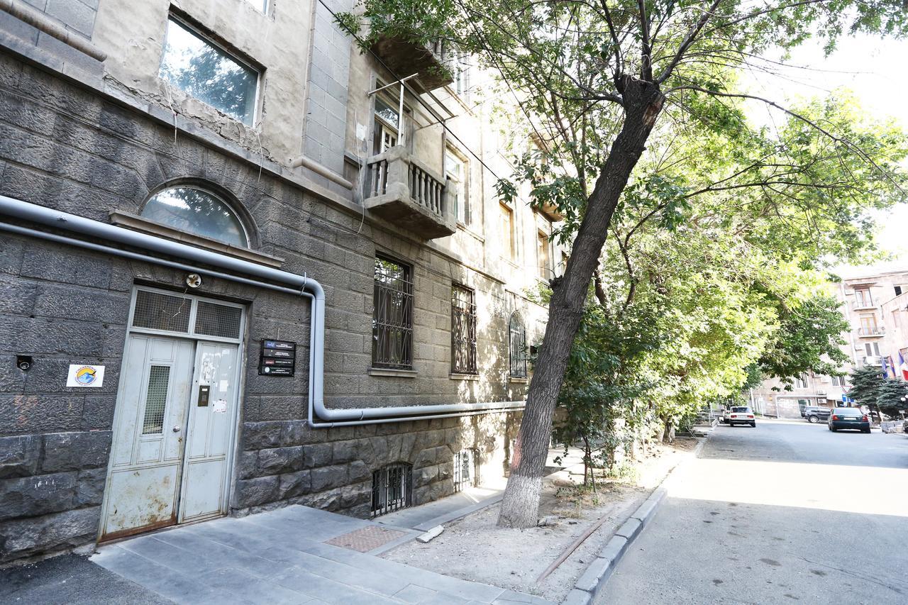 Byron Hostel Yerevan Ngoại thất bức ảnh