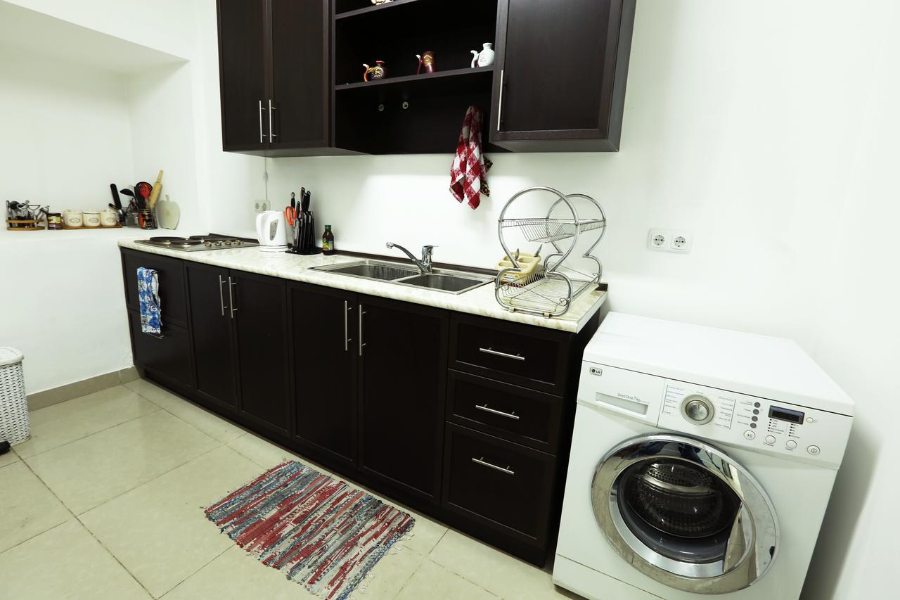 Byron Hostel Yerevan Ngoại thất bức ảnh